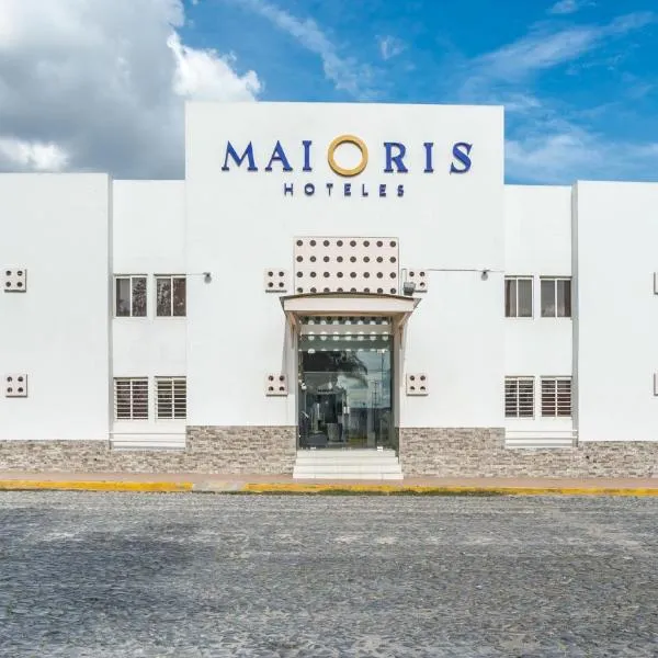Hotel Maioris Guadalajara，位于Cajititlán的酒店