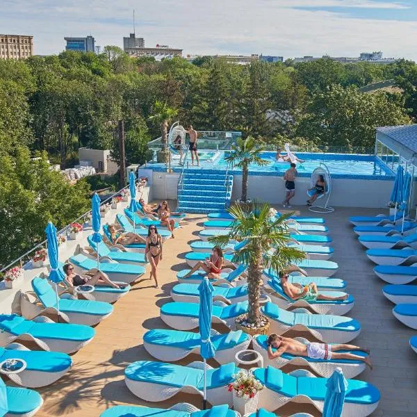 SPA尼莫海豚酒店，位于哈尔科夫的酒店
