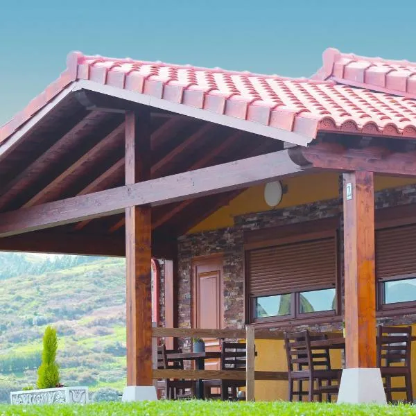 Apartamentos El Prau，位于尤比雅克的酒店