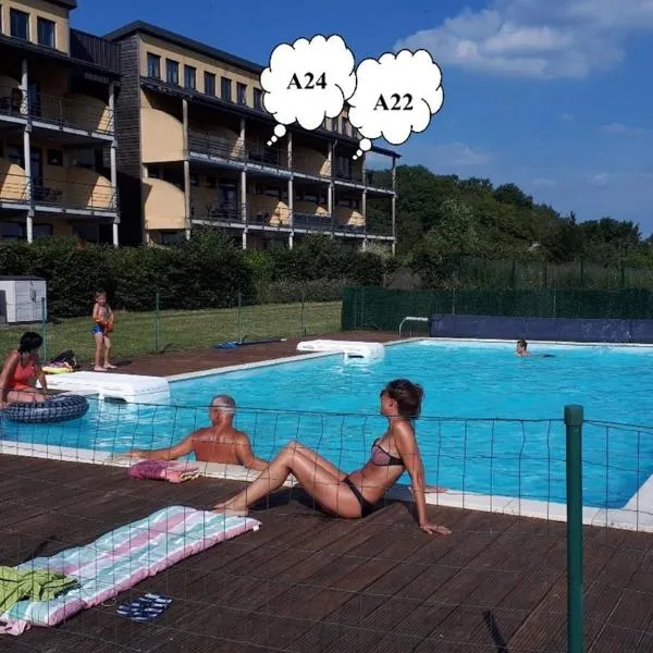 Lacs de l'eau d'heure Amiral 22，位于Badon的酒店