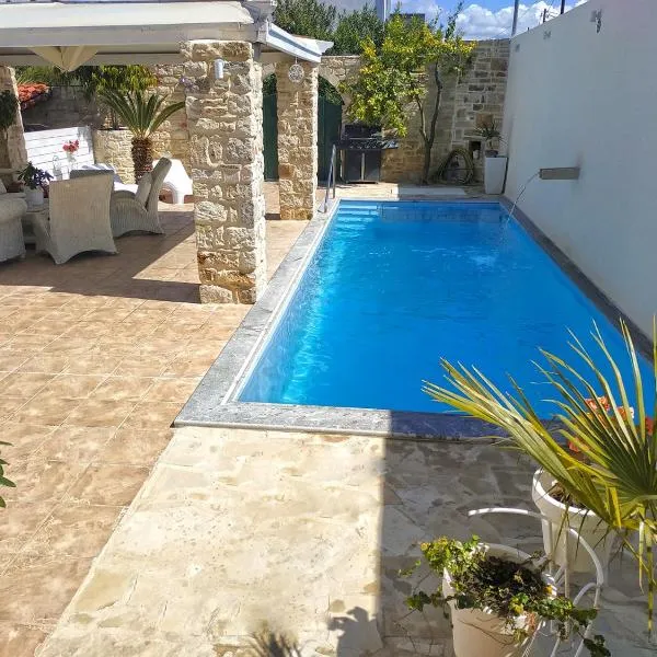 Lakoudia，位于皮特斯迪亚的酒店