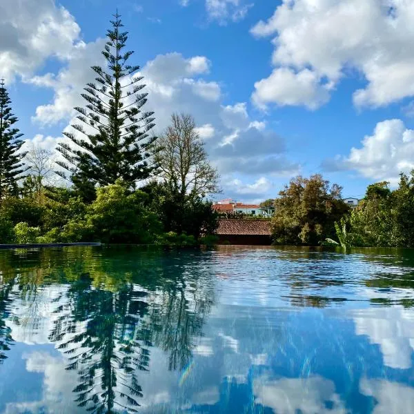 Senhora da Rosa, Tradition & Nature Hotel，位于Fajã de Baixo的酒店