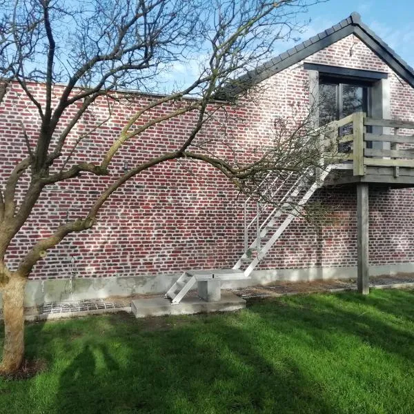 Le gite du chtihameau avec piscine intérieure privative, selon date，位于La Bassée的酒店