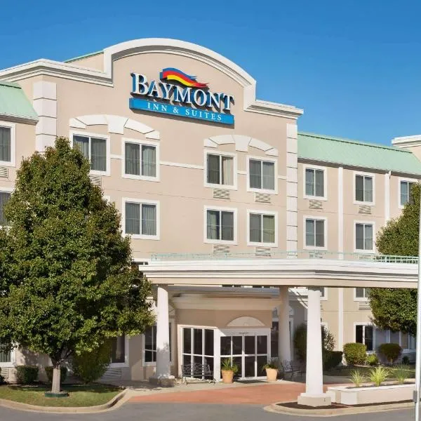 伦纳德伍德堡/圣罗伯特贝蒙特旅馆套房酒店，位于Dixon的酒店