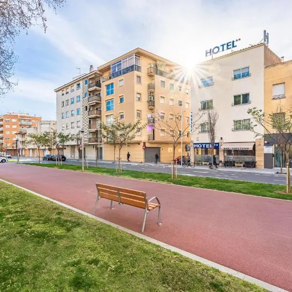 Marinada Cambrils，位于坎布里尔斯的酒店