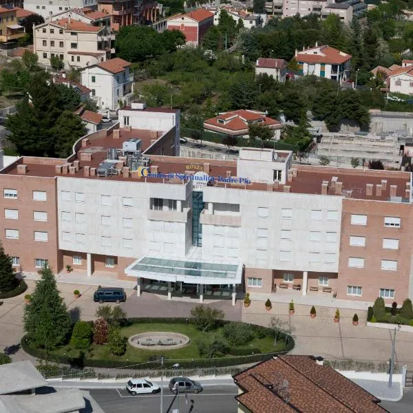 Hotel Centro di Spiritualità Padre Pio，位于Borgo Celano的酒店
