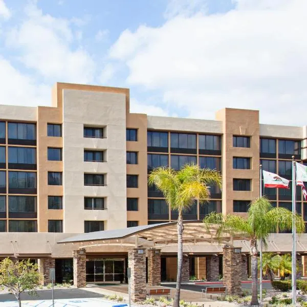 Holiday Inn Diamond Bar - Pomona, an IHG Hotel，位于Walnut的酒店