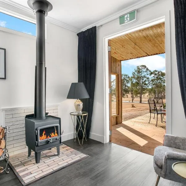 Block Eight Estate Gum Trees Villa，位于Belford的酒店