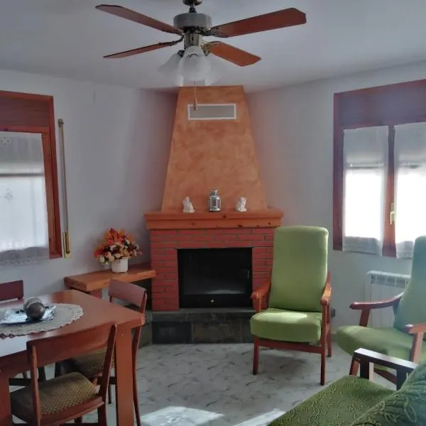 Apartamento Rural Casa Paco con Jacuzzi exterior y barbacoa，位于艾因萨的酒店