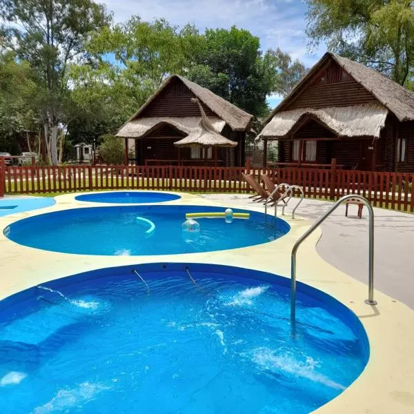 el bosque la foret，位于瓜莱瓜伊丘的酒店