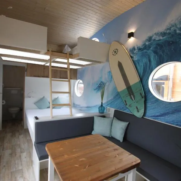 Tiny Wave Tiny House auf dem Campingplatz Strandgut，位于多鲁姆纽菲尔德的酒店