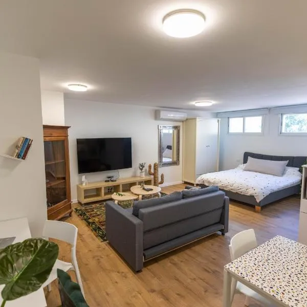 Sheba-Shik apartment, Tel hashomer שיבא-שיק, תל השומר,דירת סטודיו מקסימה!，位于拉马特甘的酒店
