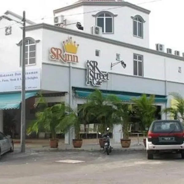 SR旅馆，位于Kampong Parit Tengah的酒店