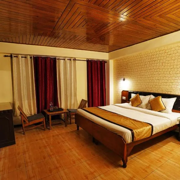 Hotel Atithi Mall Road，位于Mundaghat 的酒店
