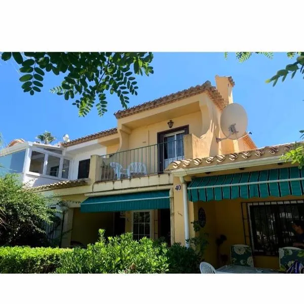 CASA DUPLEX BUNGALOW Dénia，位于德尼亚的酒店