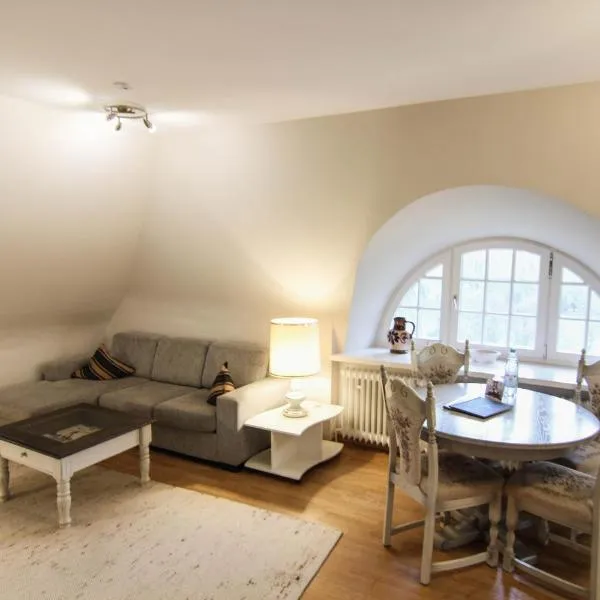 Erna im Friesenhaus Sieben-Linden，位于阿克斯姆的酒店