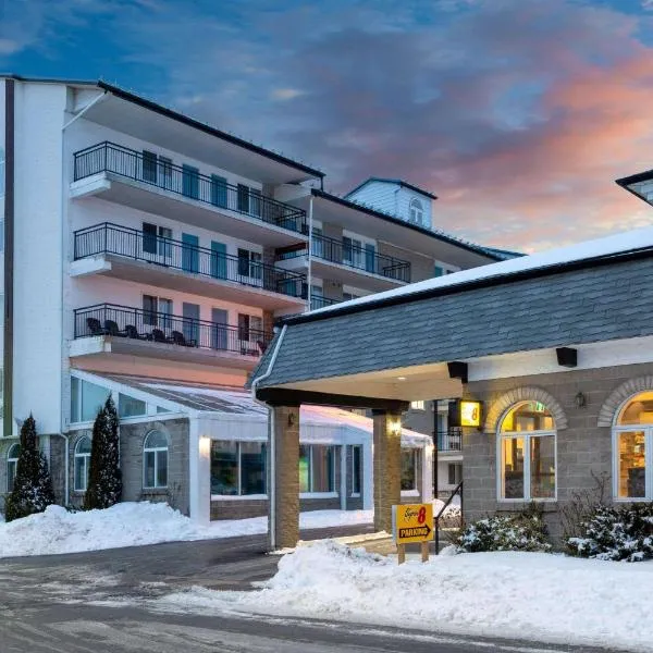 Super 8 by Wyndham Niagara Falls by the Falls,位于尼亚加拉瀑布的酒店