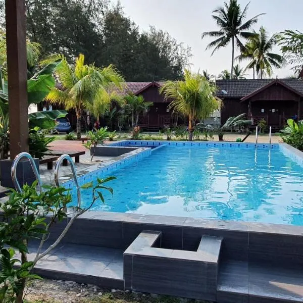 巴渝海滩佩娜莱克旅馆，位于Kampong Kubang Resing的酒店
