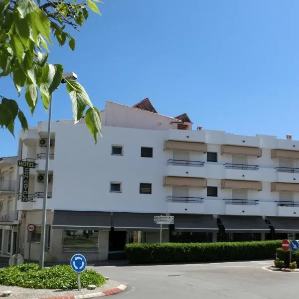 坎卡塔拉酒店，位于Torroella de Fluviá的酒店