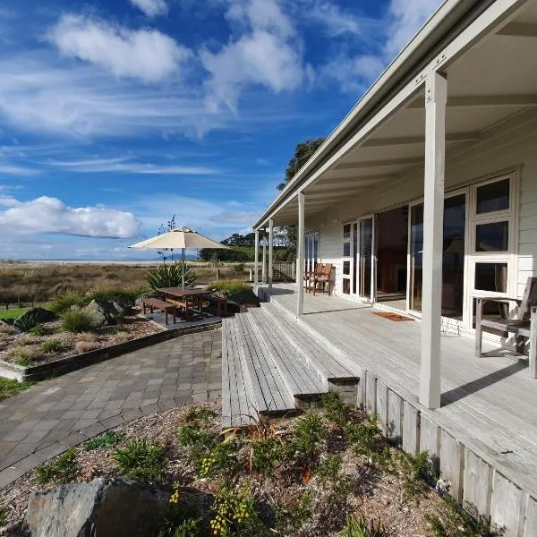 Pakiri Beach Holiday Park，位于Whangateau的酒店