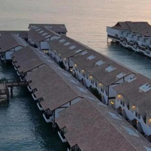 Water Chalet or Premium Tower Seaview Port Dickson , Private Room，位于波德申的酒店
