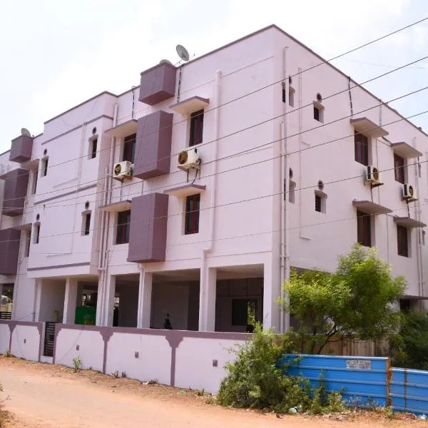 Aishwaryam Deshna Service Apartment Ambattur Chennai，位于Ponneri的酒店