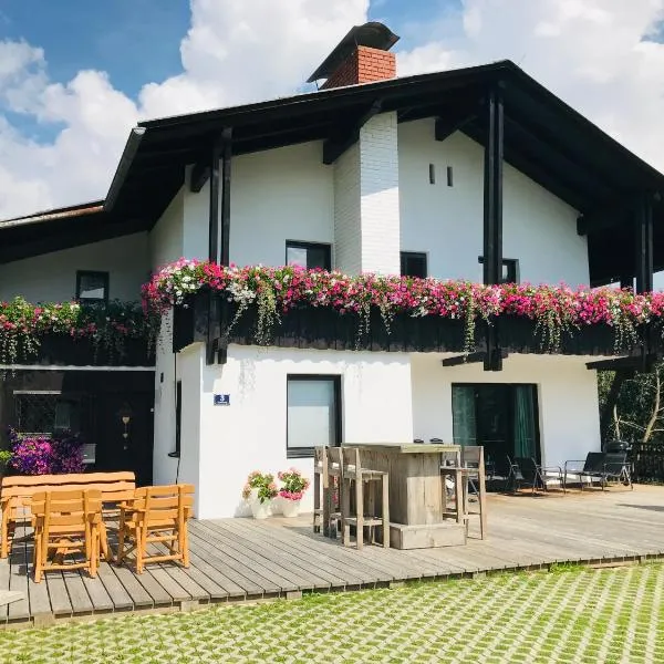 Landhaus Zirben，位于巴德小基希海姆的酒店