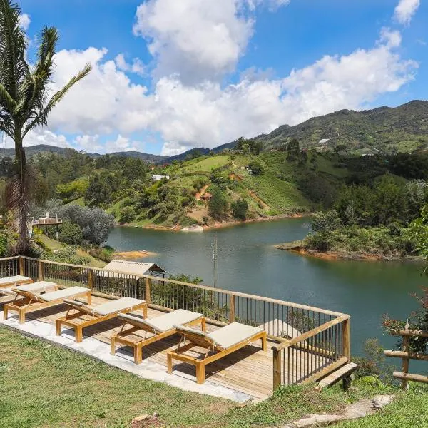 Soy Local Guatape Campestre，位于瓜塔佩的酒店