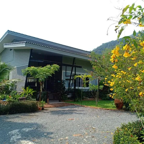 Sunbeam Cottage，位于达叻府的酒店