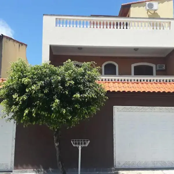 Casa com 6 quartos e confortável próxima ao Santuário，位于阿帕雷西达的酒店