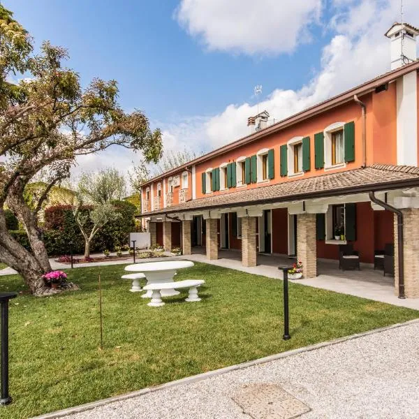Hotel Residence - Il Giardino del Cigno，位于拉蒂萨纳的酒店