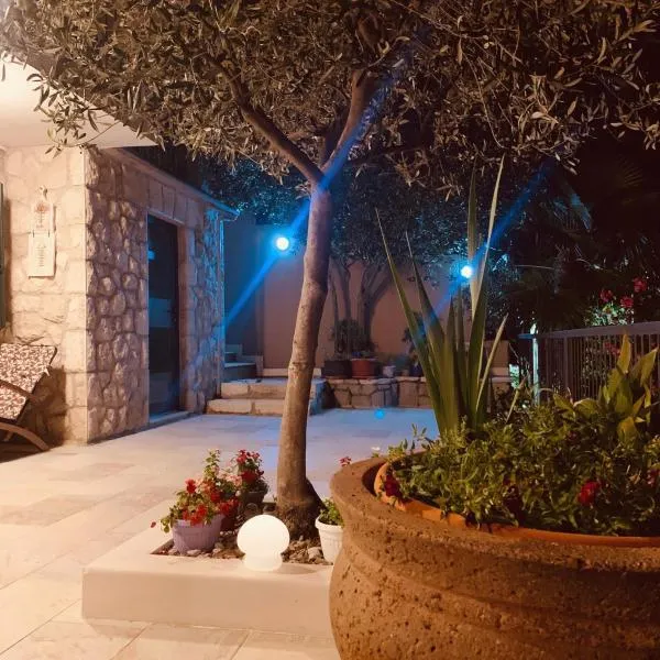 Villa EnaS，位于特尔帕尼的酒店