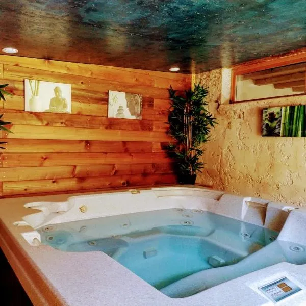 Studio romantique jacuzzi ou spa balneo privatif et jardin Au temps des cerises La Ciotat，位于卡西斯的酒店