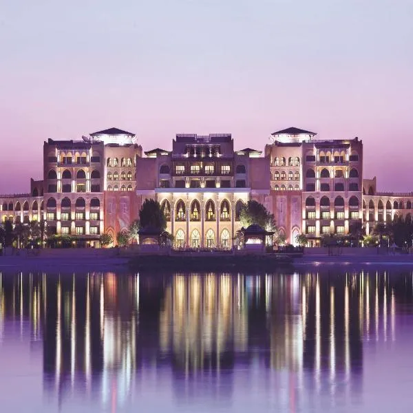 香格里拉科亞特沃伯瑞阿布達比酒店，位于Al Qurayyah的酒店