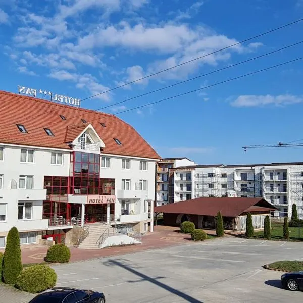 Hotel FAN Sebes，位于赛比什的酒店