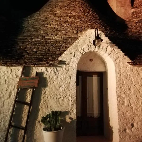 Luxury trulli Sabotino，位于阿尔贝罗贝洛的酒店