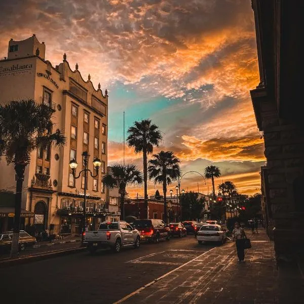 Hotel Casablanca，位于El Conejo的酒店