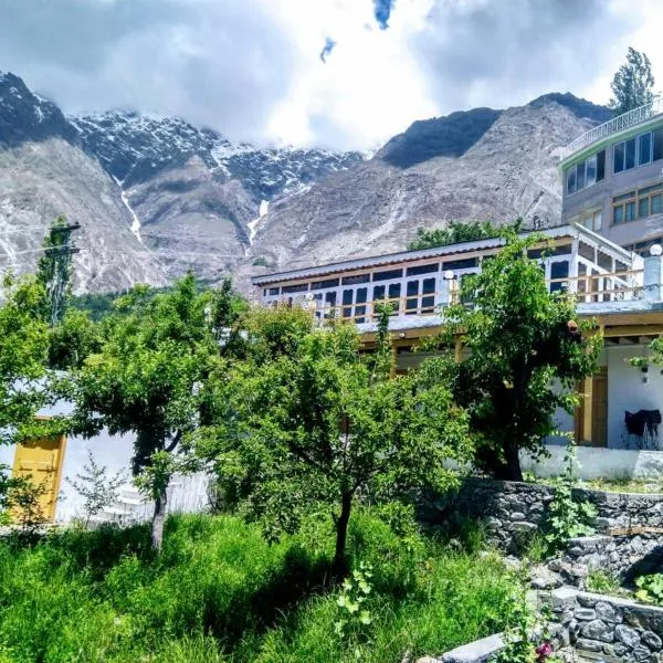 Tourist Cottage Hunza，位于Tashot的酒店