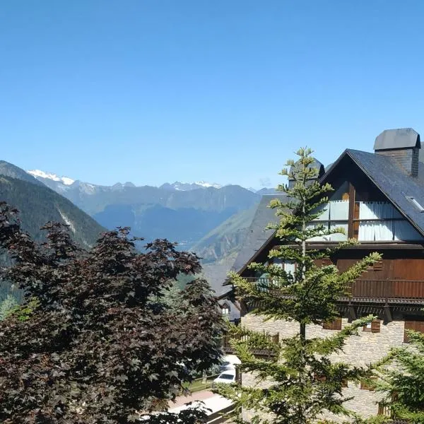 Baqueira Apartamentos Cota 1700 TRANQUILIDAD，位于巴奎伊拉-贝莱特的酒店