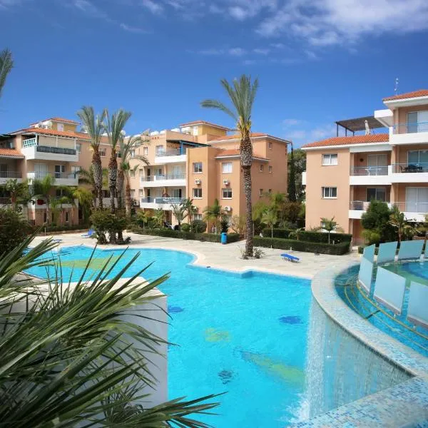 Apartment Iris Village Kato Paphos，位于Paphos的酒店