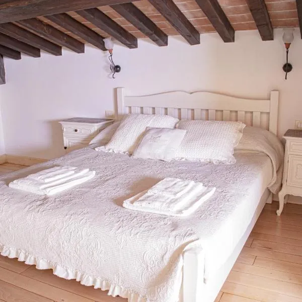 Casa MYCONIS 68Mq a due passi dal Mare di San Vincenzo，位于圣温琴佐的酒店