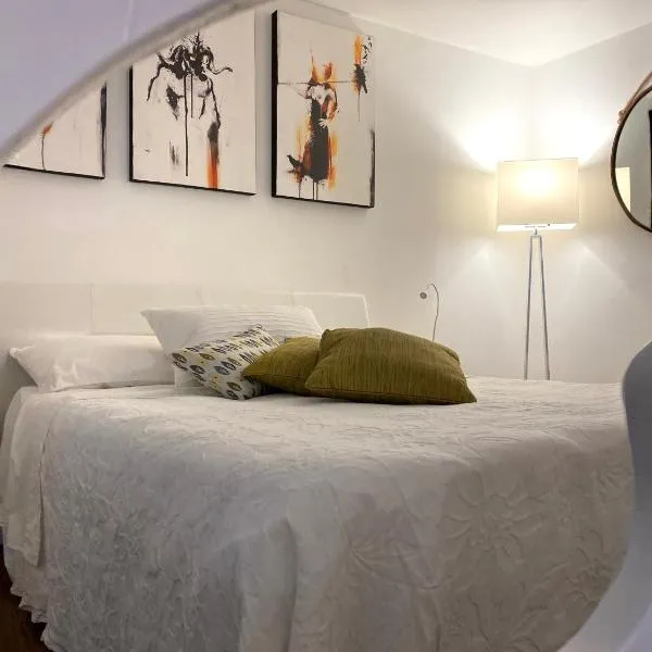 La Verde di Vernazza - Art Studio - AC&WiFi - Vernazzarentals，位于韦尔纳扎的酒店