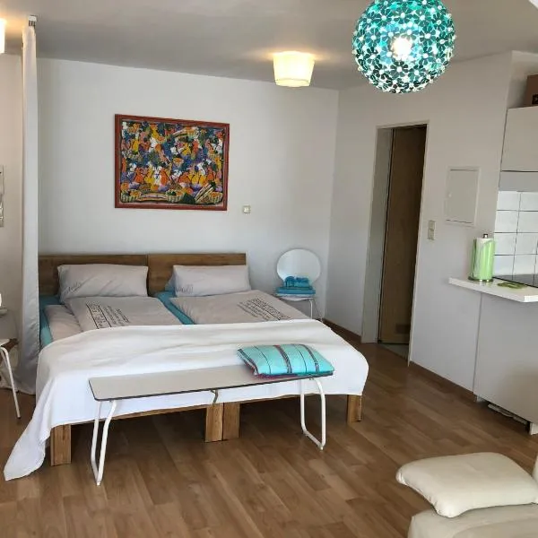 Studio Ochsenfurt mit sonnigem Balkon，位于奥森富尔特的酒店