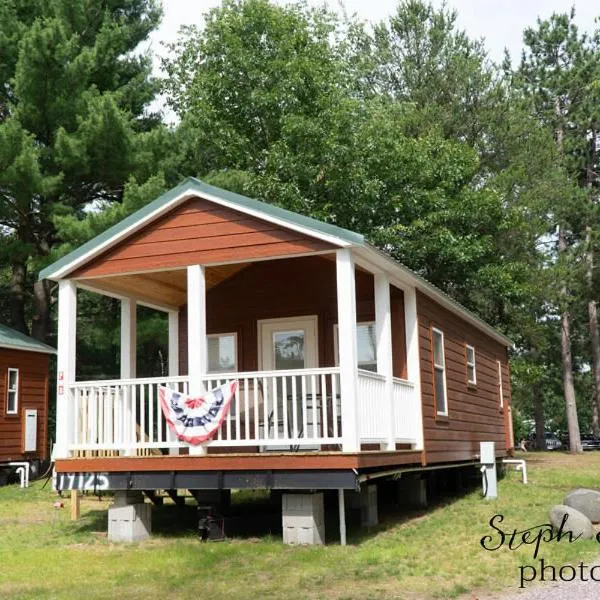 Bonanza Camping Resort，位于威斯康星戴尔的酒店