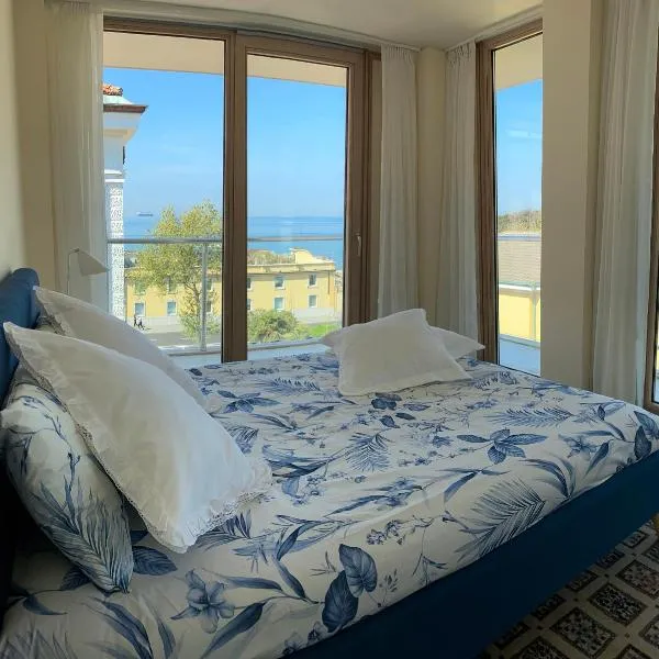 Seaview apartment，位于的里雅斯特的酒店