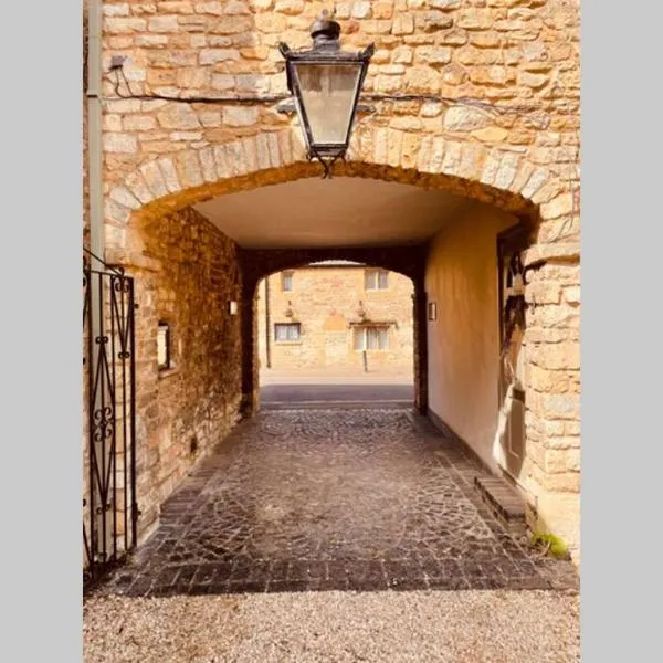 Over The Arches, Chipping Campden，位于奇平卡姆登的酒店