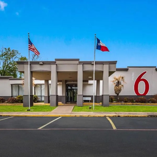 Motel 6-Henderson, TX，位于Henderson的酒店