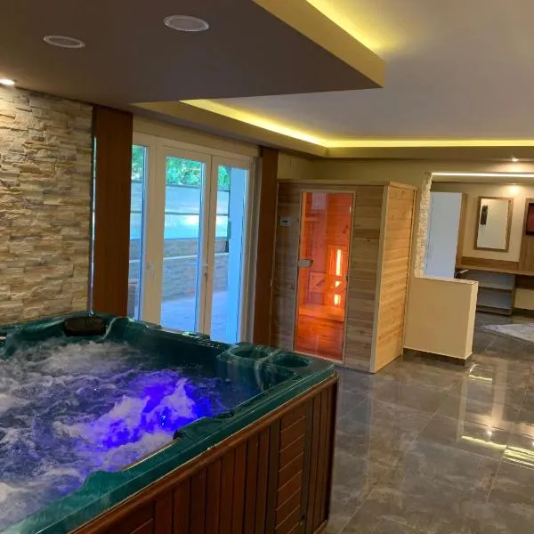 The Jakuzzi Room Miskolctapolca，位于比克克森特凯赖斯特的酒店