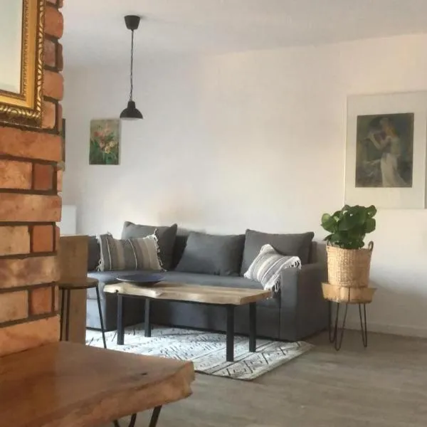 Apartament Gościnne Sady，位于马尔堡的酒店