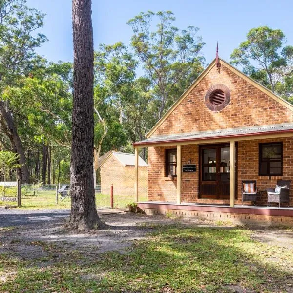 Bay and Bush Cottages Jervis Bay，位于Tomerong的酒店